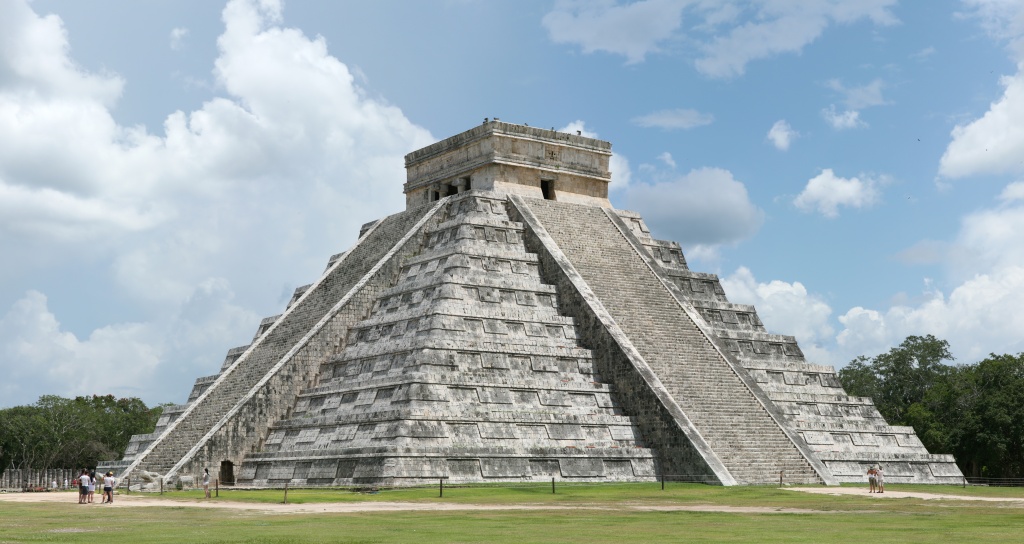 2011 INTO 2012 - THE 1ST DAY of THE NATIVE NEW YEAR Chichen_itza_3